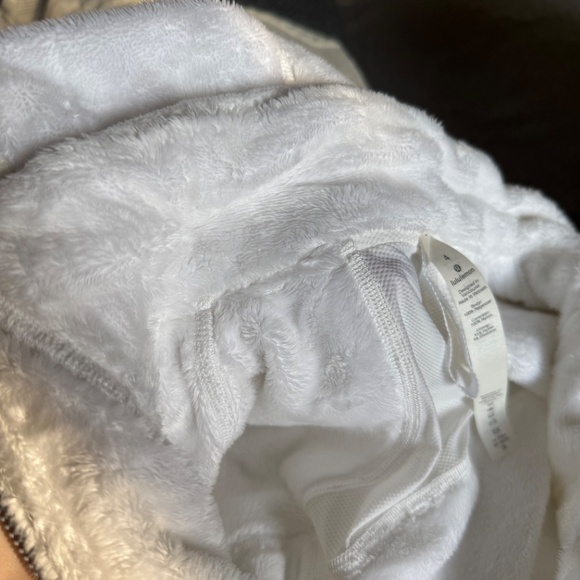 Lululemon | Fleece of Mind Jacket | Size 4 | White | Super Warm - Picture 11 of 11